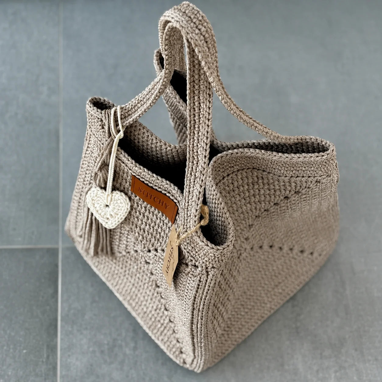 Granny Five Tote Häkelanleitung – Geräumige Granny-Square-Tasche als PDF