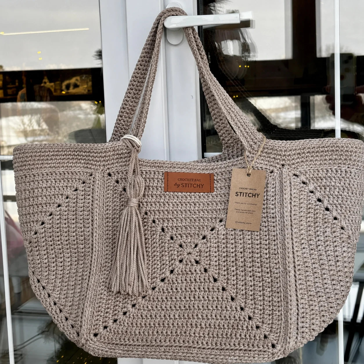 Granny Five Tote Häkelanleitung – Geräumige Granny-Square-Tasche als PDF