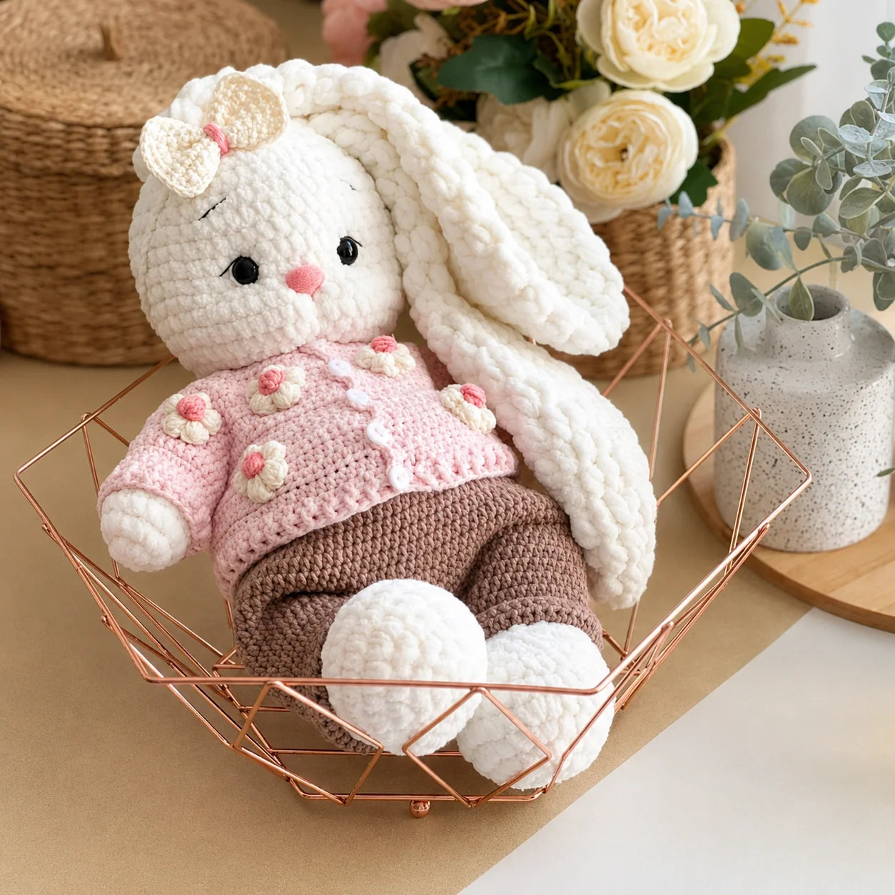 Häschen Bella + Outfit PDF-Häkelanleitung – 2 Anleitungen in 1