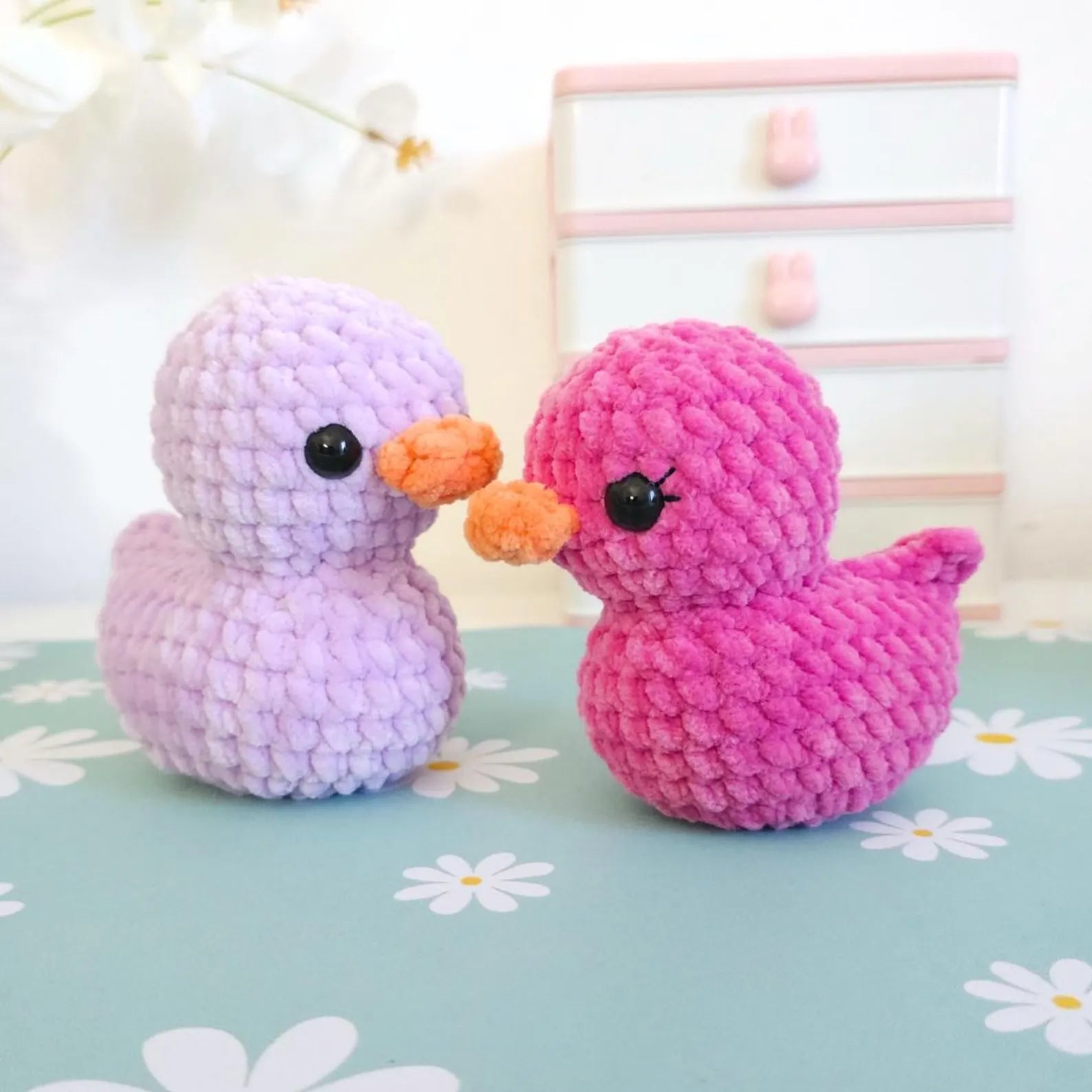Gummi-Enten Häkelanleitung PDF – Süße No-Sew Amigurumi Enten zum Selberhäkeln
