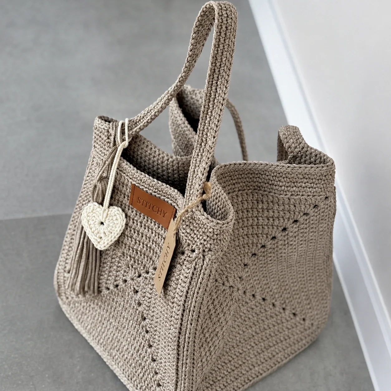 Granny Five Tote Häkelanleitung – Geräumige Granny-Square-Tasche als PDF