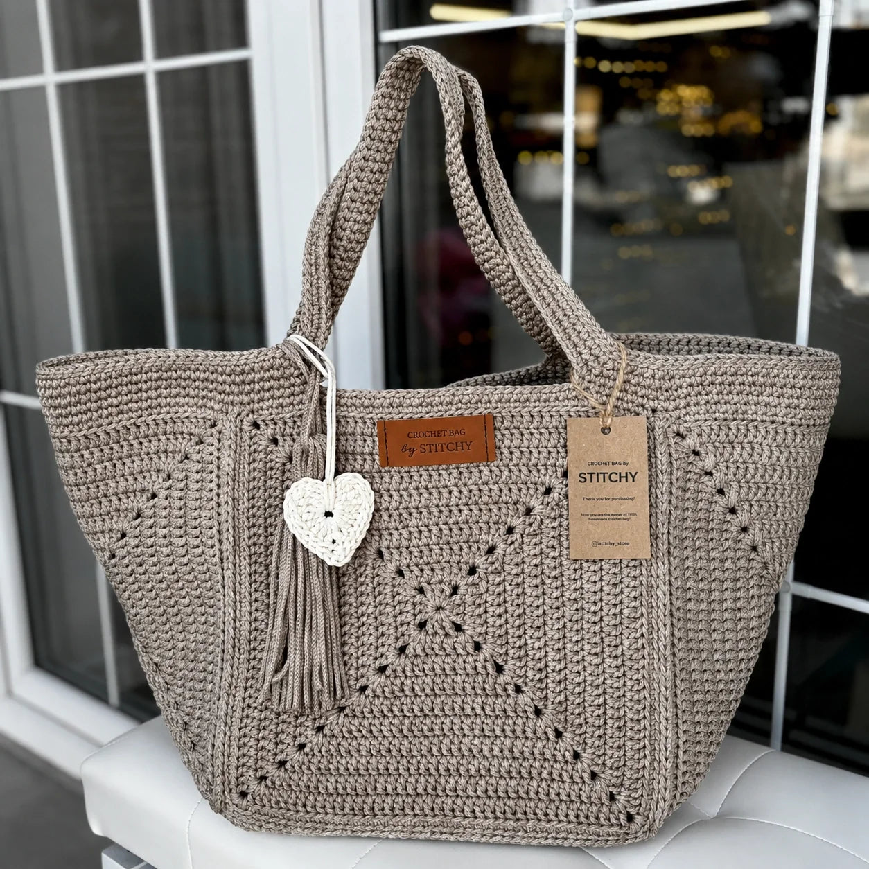Granny Five Tote Häkelanleitung – Geräumige Granny-Square-Tasche als PDF